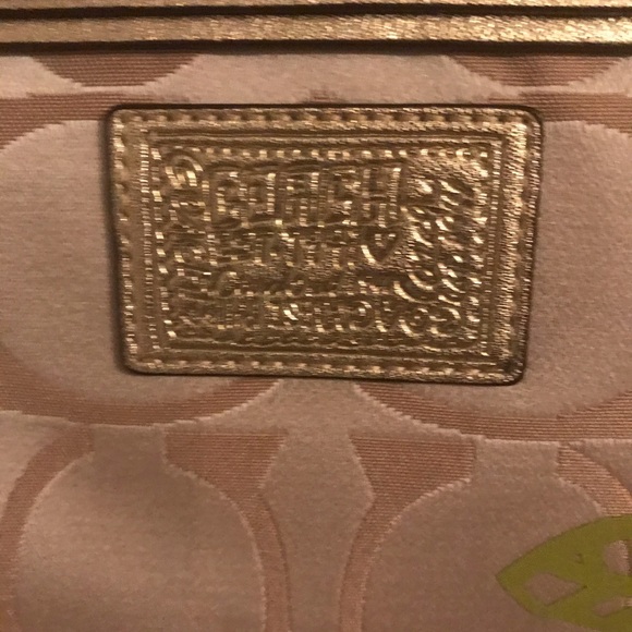 Purse - Picture 2 of 5